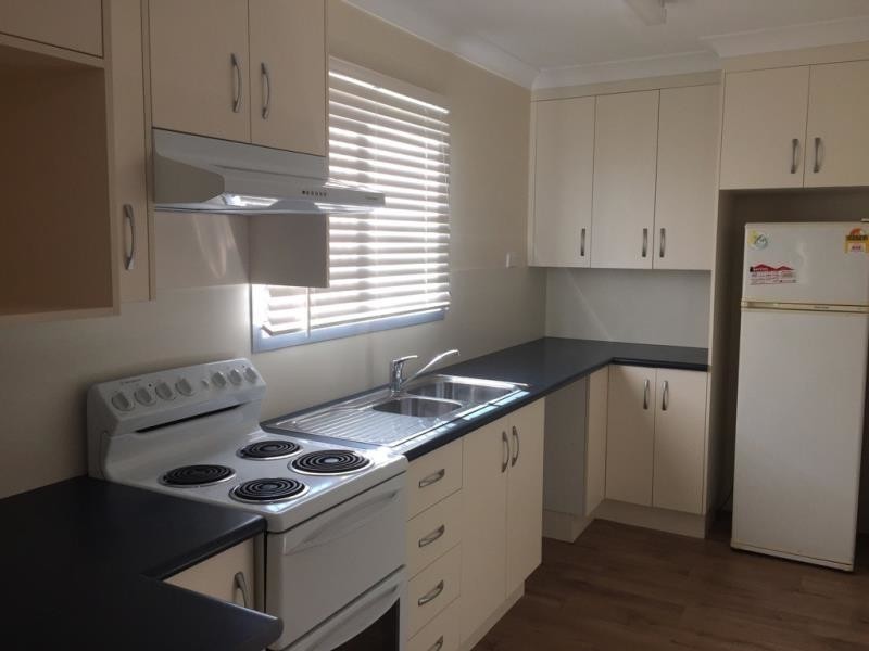 2/90 Pennycuick Street, West Rockhampton QLD 4700